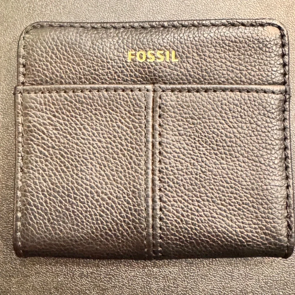 2022‎ Fossil Black Pebbled Leather Bifold Wallet Zip Coin Pocket
